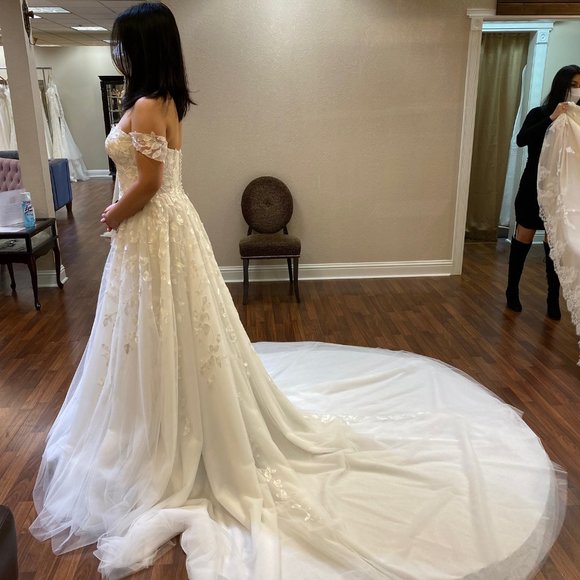 Wedding Dress - BoLee Bridal Couture - Picture 1 of 2